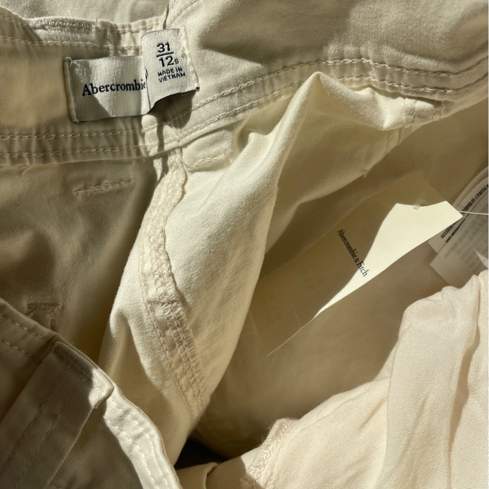 NWT Abercrombie & Fitch Relaxed Cargo Pants - Cream Size 31 Short - Picture 6 of 7